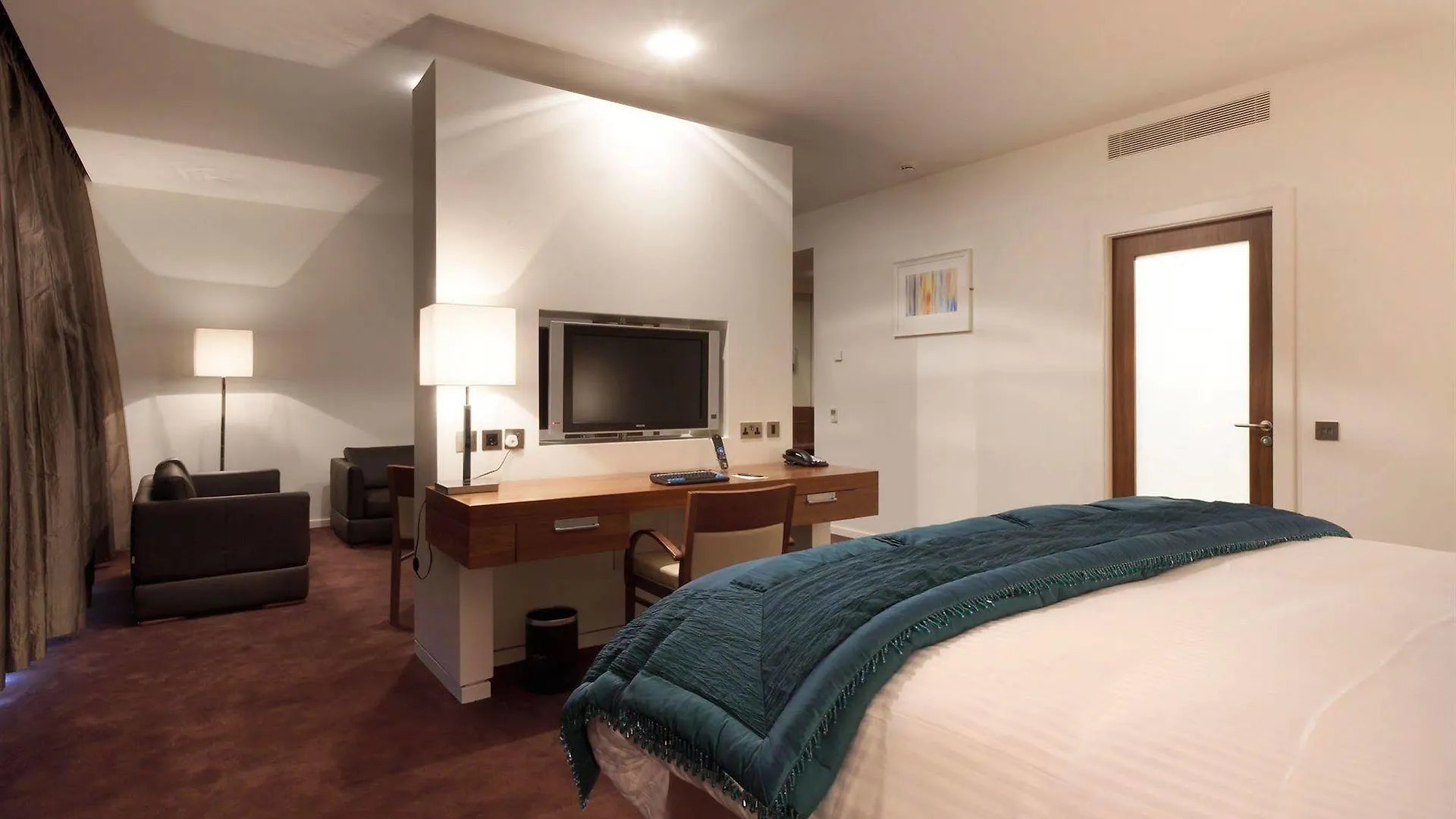 Clayton Hotel Galway 4*,  Ireland